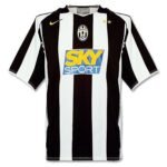 juventus fc 2004 05 home retro 1 1.jpg