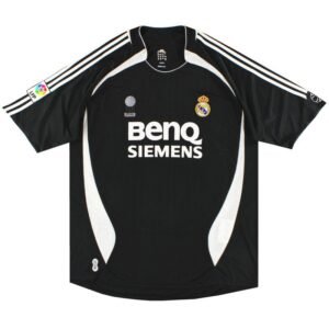 real madrid 2006 07 away retro 1 1.jpg